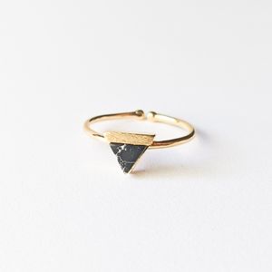 🦋LAST🦋 NWT Lovoda Adjustable Black Stone Ring